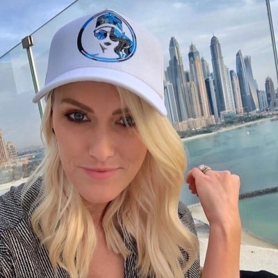 evankate23013's profile picture. helping poor people on here