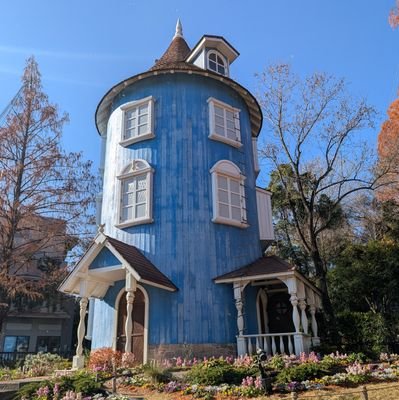 KiREI_KO's profile picture. まだ伝えてないよ 今日の分の「大好き」を
未来でも変わらず届けられますように。

不安を抱き 悲しみに打たれ 信じることに 挫けそうになっても。

僕と君とでは何が違う？
それぞれ見てきた景色がある。
僕は僕として いまを生きてゆく
とても愛しい事だ