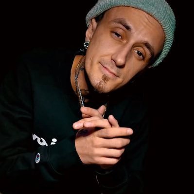 NoahRxberts's profile picture. Artist / Producer 🫳🏼 Follow for funny videos and new music 🎶 Stream ‘Asthmatic’ Now!  click the link 🔗