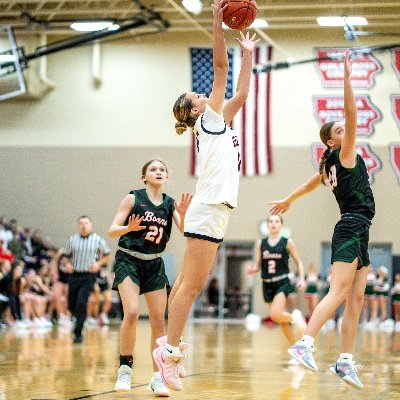 MorganLoonan's profile picture. Gilbert HS 2028 | 5’11” | 3.85 GPA | 4 Sport Athlete | 🥎 3B/1B/2B/OF/RHP EV{TEE} 70mph 🏀 C/F 🏐 S/ROH 71”WS 🥏Discus PR:101-4 | NCAA ID#2501504485