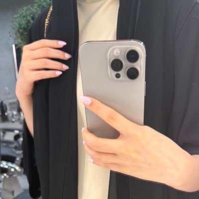 maroshrr1's profile picture. 