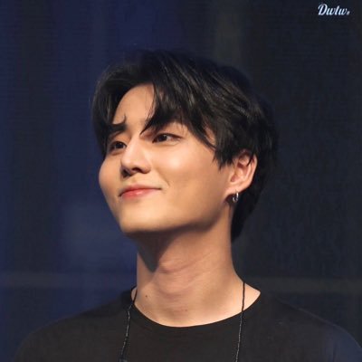 ever0hyun's profile picture. 너로 가득채워져 버린 내 하루는 아름다워