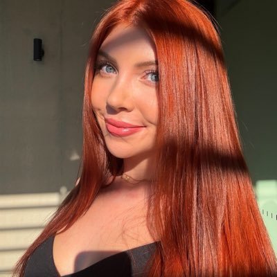 Redheadedbet's profile picture. Hi :) I’m Bethany