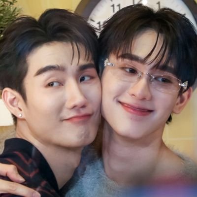 bewbew_0302's profile picture. FORCEBOOK NEVER DIE 😎😎