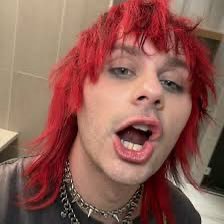 clancytrack13's profile picture. maconheira safada suicida e pior de tudo clikkie