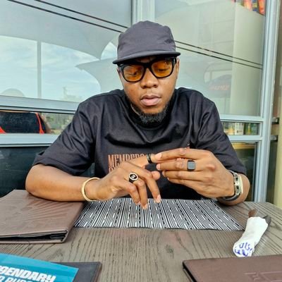 _Cliviano's profile picture. Founder & Creative Director -  https://t.co/9htxsOfUBp