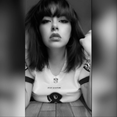 MissRavenPliss's profile picture. Heathen andando por las teclas de un piano. Malhablada pero bien educada. Acuario, Temach fan, pambolera, del #CruzAzul 🚂💙 y el #RavensFlock 💜🖤