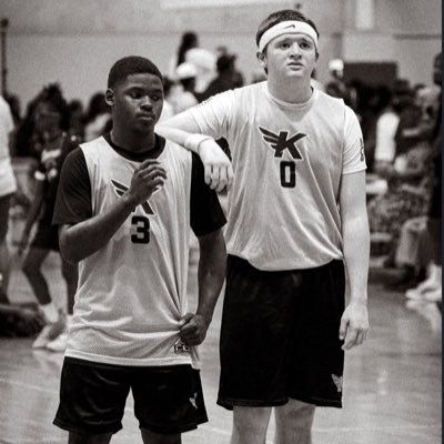 SandersM_14's profile picture. | 2029 | 6,4 | @pacsboysbb | 3.9 |