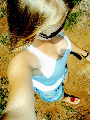 17 anos, colorada ,loira, amiga, legal, (66 
           Casaada ♥  ti love amor Eduardo