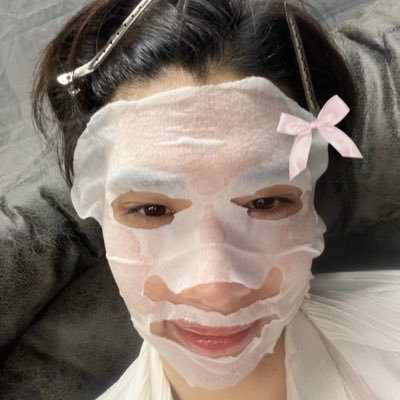 berrybnnuy's profile picture. kiss kiss fall in love ! - 恐怕我是拉拉喜欢男生大奶