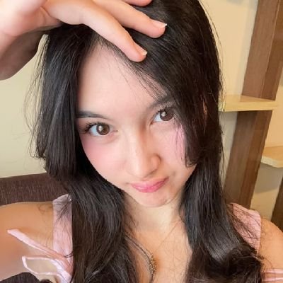 Kalesyaimupp's profile picture. ⋆. 𐙚 ˚ sweetheart in the city 𓍯𓂃𓏧♡
﹙ hidup di antara macet pagi, kopi kampus & lampu jakarta ﹚
𓂃₊˚⋆ dm kalau berani… kalau bisa seirama