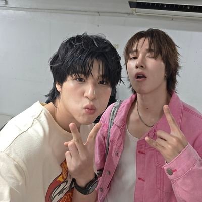 RinnarinP's profile picture. 'รู้ใช่มั๊ยว่ารักมาก รู้ใช่มั๊ยว่าสำคัญ' @kristtps :Krist💚 @skywongraveee :SKY🩵@hirunkit_ :NANI🩷