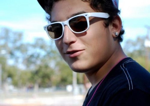 _merrrh_'s profile picture. If your reading this fuck off and follow me