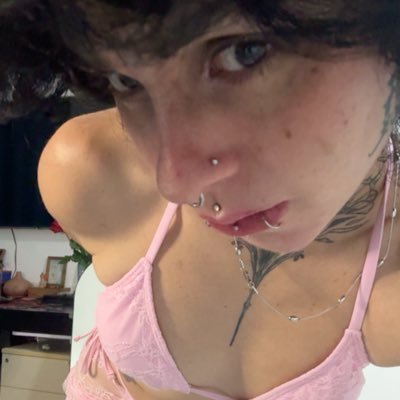 esquisitamesmo's profile picture. https://t.co/QlkiFb5jIU