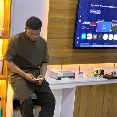 __BigkamaaL's profile picture. Muslim • Fashion • Marketer • Books 📚  @cowrywise ambassador.