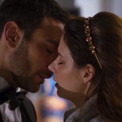 indueminuti_'s profile picture. salva tutto, tieni tutto.