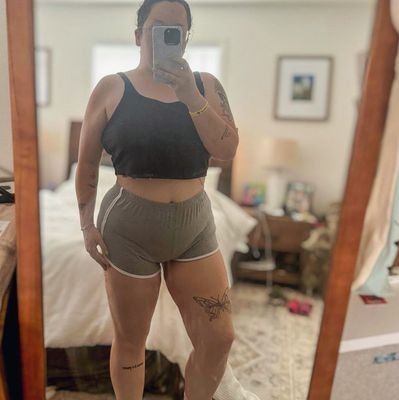 oluwafifeA's profile picture. write me I will write you back