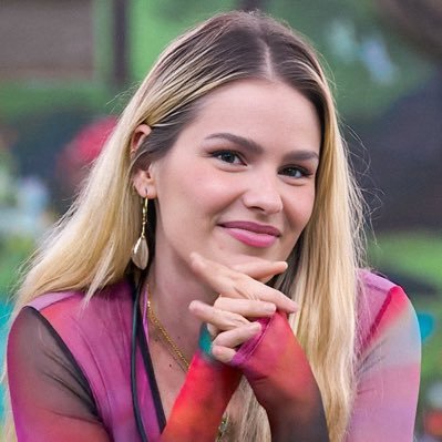 marituitxs's profile picture. comentando coisas fúteis com a confiança de um especialista.