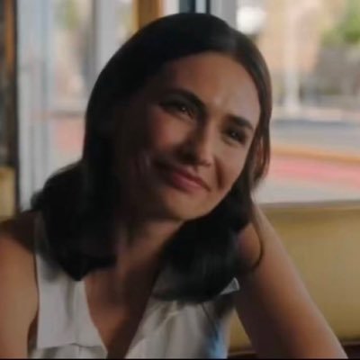 saanvinspires's profile picture. lover of all things sapphic | fanpage | #SaveNCISHawaii