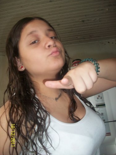 Se não puder se destacar pelo talento,vença pelo esforço. (: