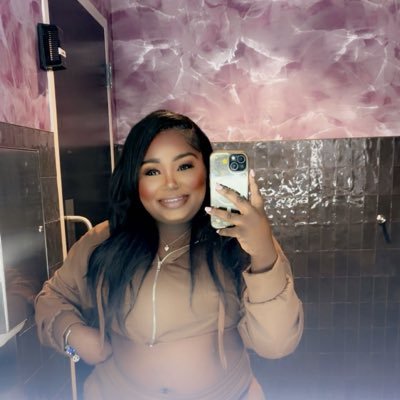 shee_darkskin's profile picture. NEW ACCOUNT ❗️❗️ ion fuck with bitches or niggas I just want some money 💰 😎🦍 . RIP TAY💔📌 . 🫶🏾