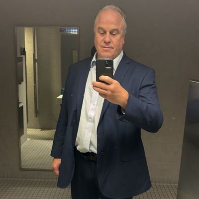 Kenjames0612's profile picture. All I prayed for is peace, love and good life🤩