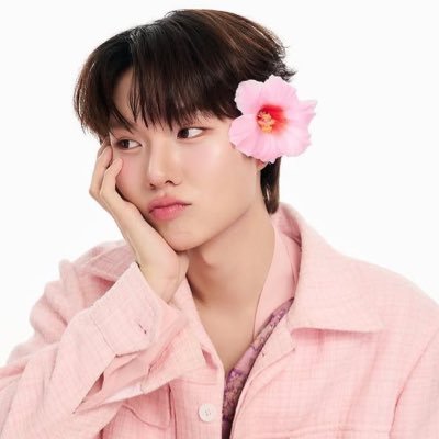 hoblynon's profile picture. 🧖🏽‍♀️💗 20 | libra