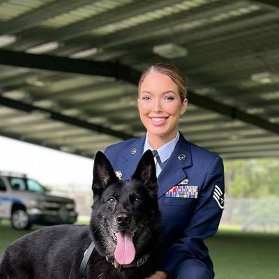 LucyBrookm01's profile picture. I'm Lucy Brookman, a k9 handler.
i take care of dogs in the united States military service.
🇺🇸🇺🇸🇺🇸