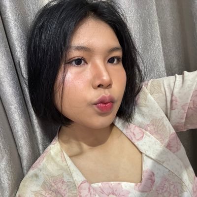 ambeiien's profile picture. baby i’m a nightmare dressed like a daydream 🥱