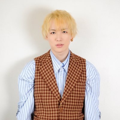 masashi_m038's profile picture. 基本インスタ/ESFJ-AC/92.3.8/奈良県/猫好き/俳優 /ソロ/韓国クォーター/元サラリーマンアイドル紫/お仕事のお依頼はガンガンDMください ファンマ🍄‍🟫or🍄/仏閣巡り