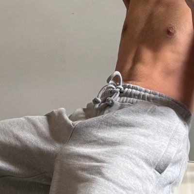 axhots's profile picture. de retour 🔞  passif Lille , rt / dm pour collab 🤭