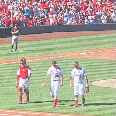 movingonnow25's profile picture. 