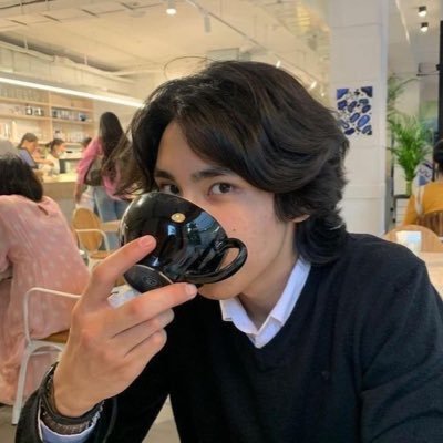 skripsuy's profile picture. ethos, pathos, logos.