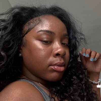 MoeDolo_'s profile picture. Love & Light 💫| Settle for More ✈️ #Pray #Patience #PUSH ✍🏾