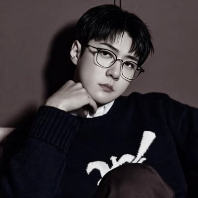 dearestshn's profile picture. 