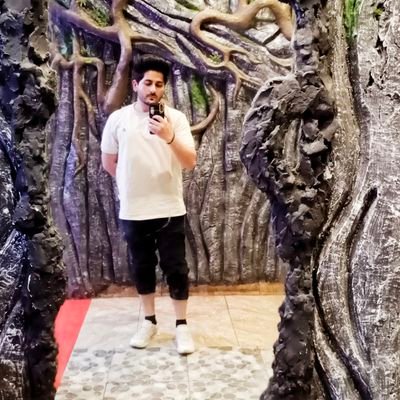 BlahBlahBllaahh's profile picture. Not a Content Creator || Photon in a double slit