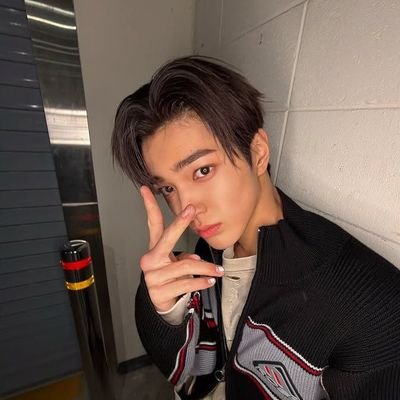 KFONHO's profile picture. 𝗣𝗮𝗿𝗼𝗱𝘆. #KEON_HO: We call it FaSHioN • Ahn Keonho of Cortis • 09L ( Mostly Eng • commited )