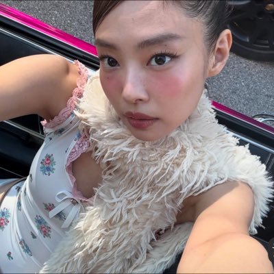 lumierenini's profile picture. 