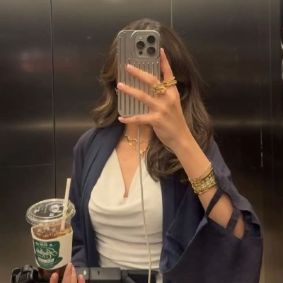 Mari_Rahmanova's profile picture. 