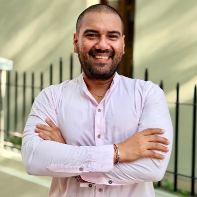 rubenguzmanv85's profile picture. •Emaús •Amante del Carnaval •Papá de Rudolf 🐕 •No te llenes de miedo, llénate de colores📍BAQ