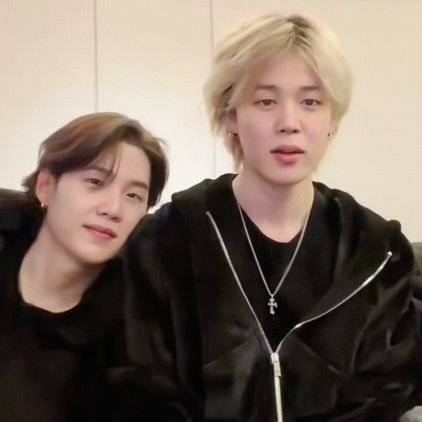 darlingsujim's profile picture. 