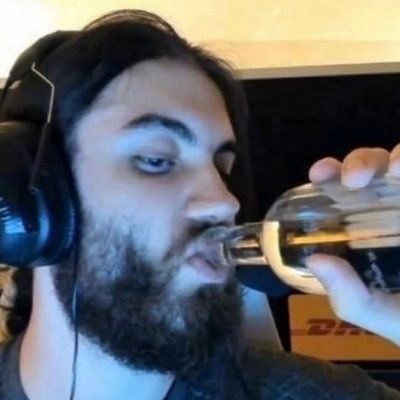 LW_cs2's profile picture. generational (back)