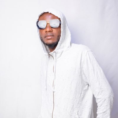 KristoliS's profile picture. Artist