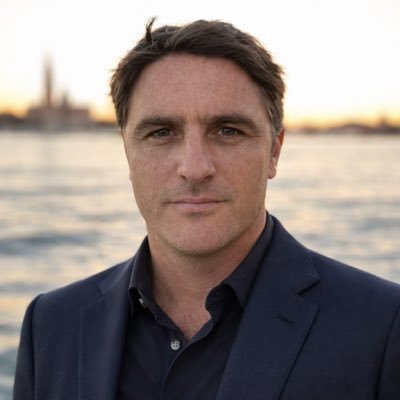 CiaranCollins77's profile picture. Teacher and writer. PRIMAL -(Play) 2019. THE GAMAL -(Novel) Bloomsbury 2013, Rooney Prize & Prix Escapades #education #creativity #Gaeilge #sport #BobDylan