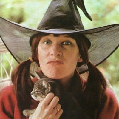 bewitchedaudrey's profile picture. do bears bear? do bees be?