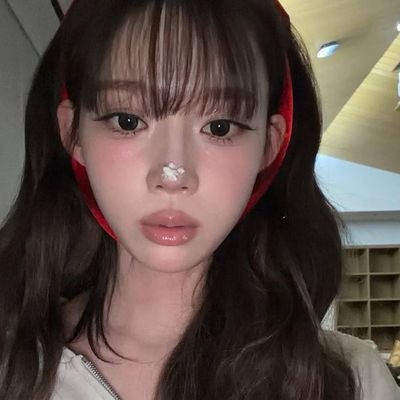 rhujwin's profile picture. 