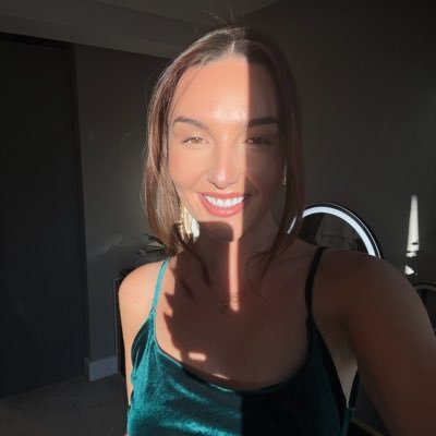 JadeBartholome's profile picture. 