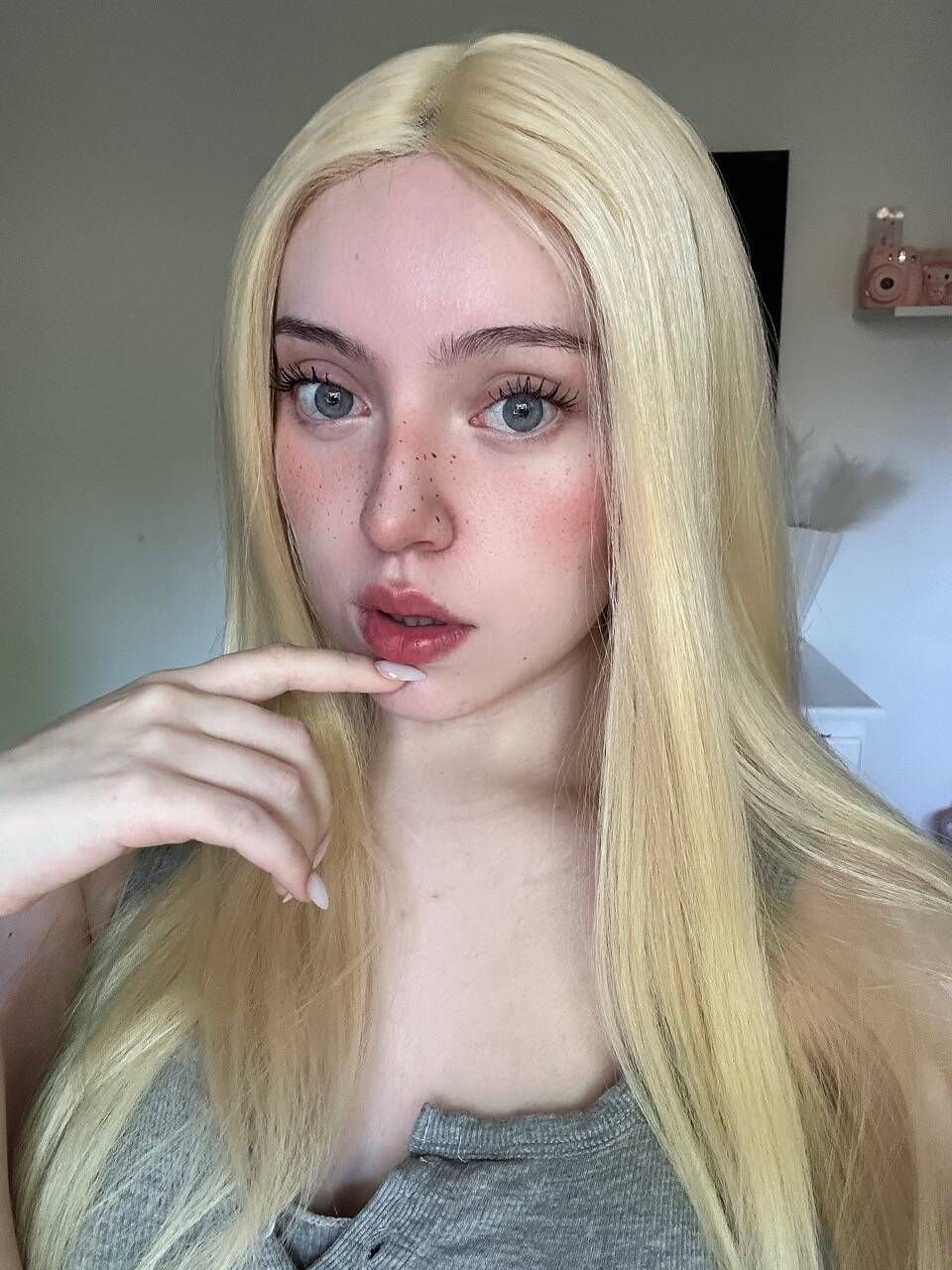 BeckfordLe4704's profile picture. if u need something just buy it or just DM mee, it s cheaper