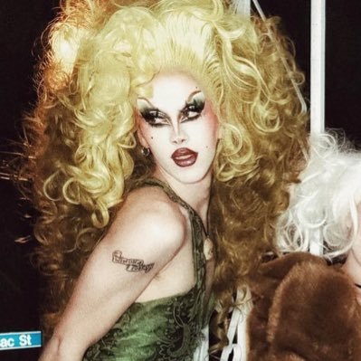 luckyclosure's profile picture. lesbotron3000 || @buttholina #teamlydia #teameboni #teamjanebriarjuicyathenamykikenya