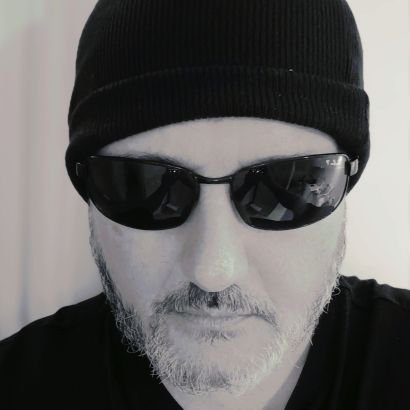 DeLarzac_JL's profile picture. Le coup le plus rusé que le Diable ait jamais réussi, ça a été de faire croire à tout le monde qu'il n'existe pas.
je ne crois pas en l'inégalité des races.